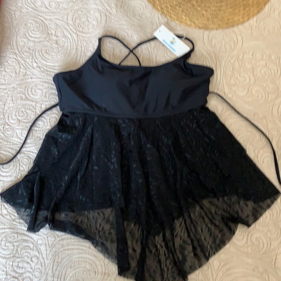 BEACHSISSI - Picture 1 of 6